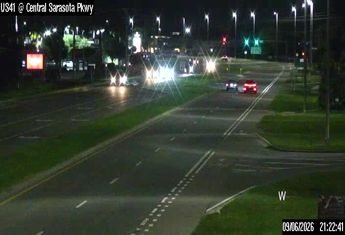 SA US41 @ Livingstone St/Central Sarasota Pkwy 1068/890