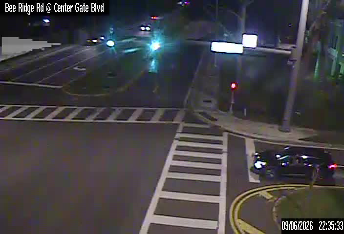 SA Bee Ridge Rd (SR758) @ Center Gate / Woodmont Dr 1258/846