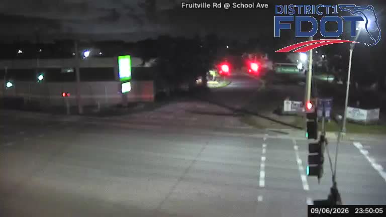SA Fruitville Rd (SR780) @ School Ave /943